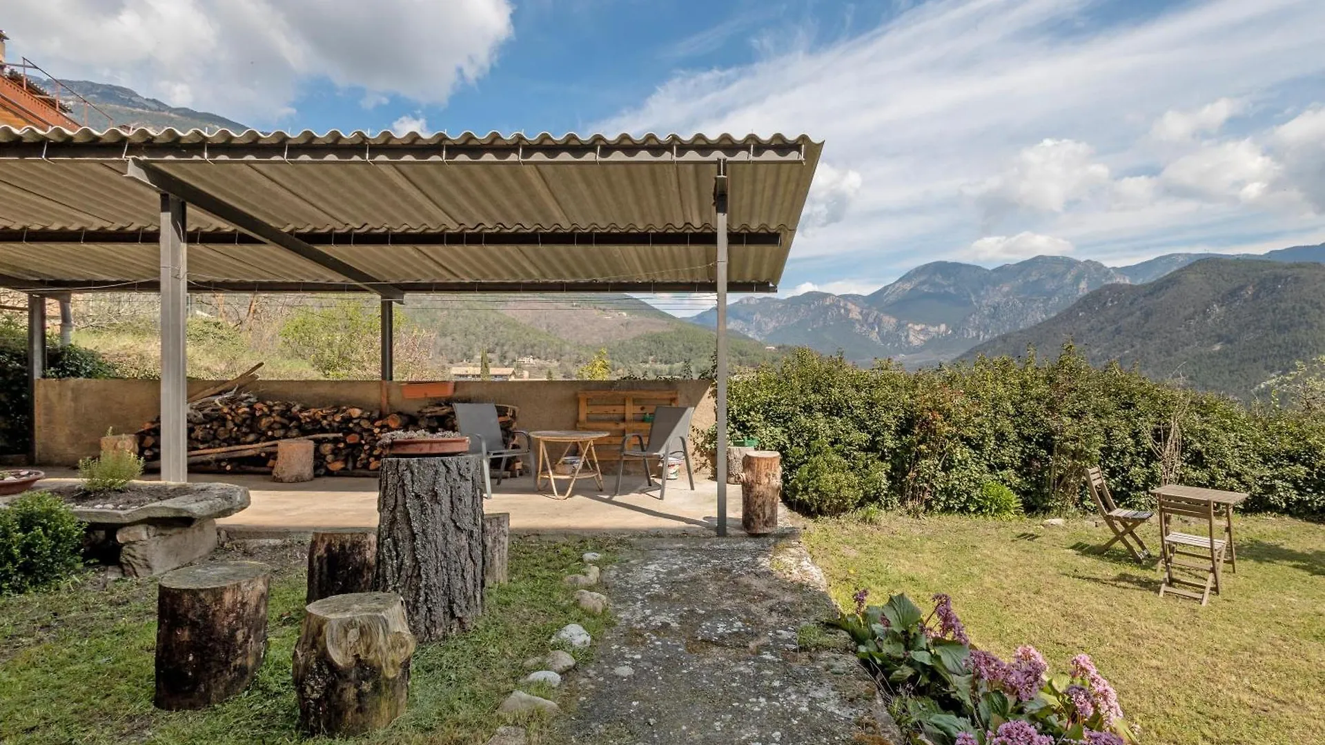 Apartment La Canal Sant Llorenc de Morunys